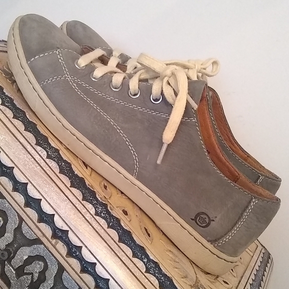 BORN Suede Snickers  8.5 - Picture 1 of 5